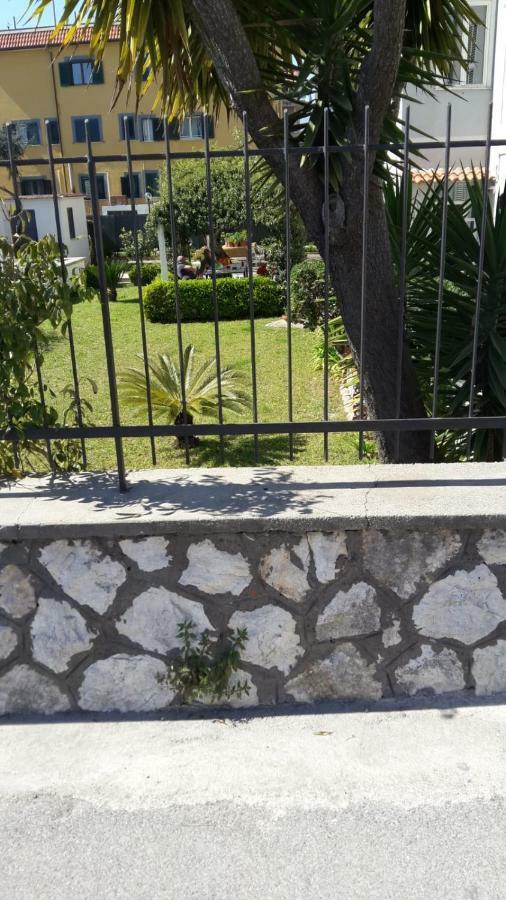 Impero 6 Apartment Scauri  Exterior photo